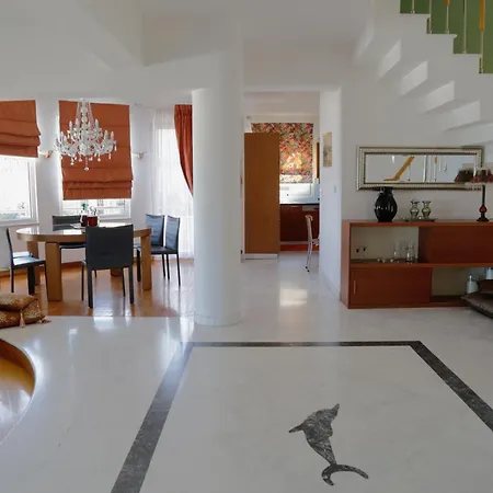 Io Holiday home